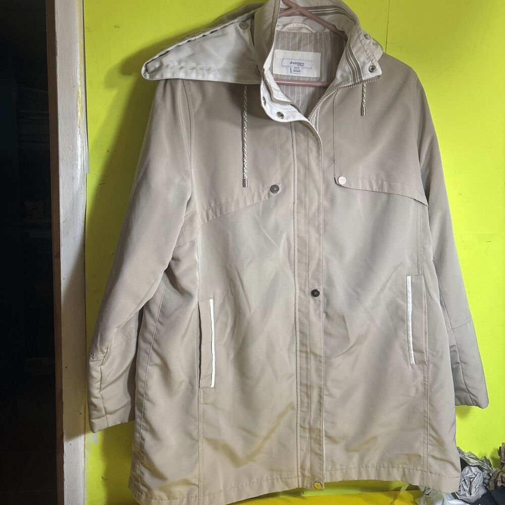 DressBarn Womenʼs 14/16 Rain Coat Beige With White Piping Hooded Gently Used.